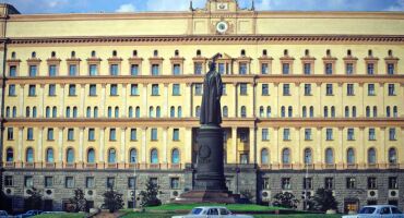 Деятели культуры высказались об идее вернуть памятник Дзержинскому на Лубянку – Газета.Ru